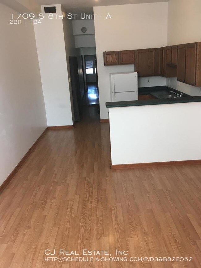 Foto del edificio - 1709 S 8th St