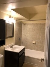 Interior Photo - Royal Mace Apartments