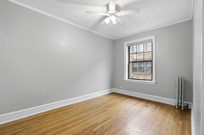 Foto del edificio - 2336 W Addison St