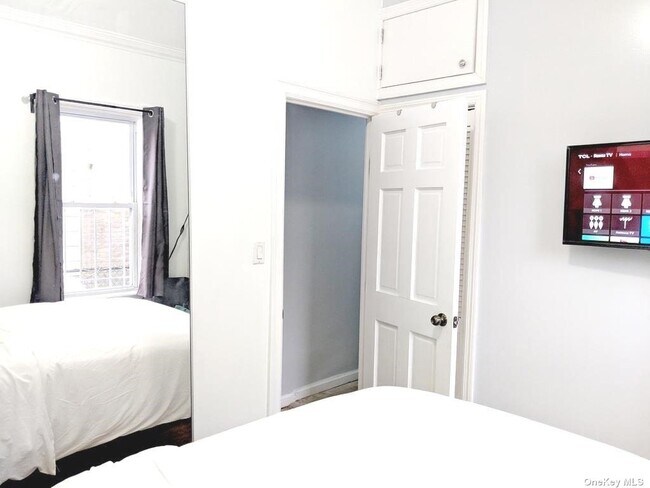 Foto del edificio - 267 E 32nd St