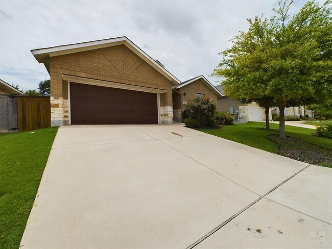 Foto del edificio - 2409 Brk Crst Wy