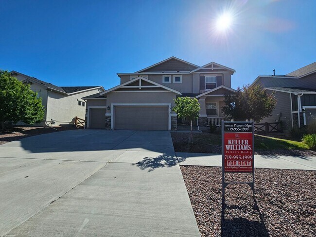 Foto del edificio - Beautiful 5-bedroom, 5-bathroom home in the desirable Banning Lewis Ranch community!