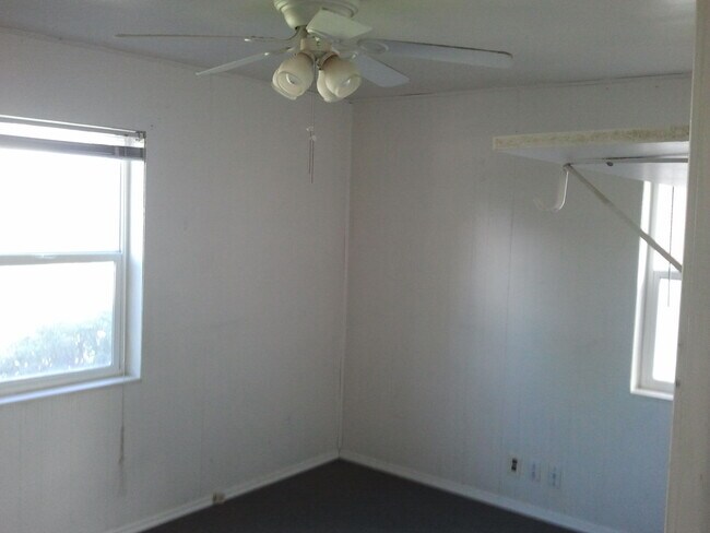 Building Photo - 5760 S Hansen Cir