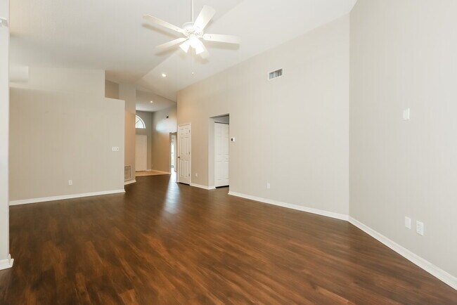 Foto del edificio - 1710 Wakefield Dr