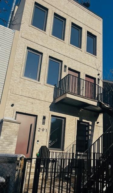 Building Photo - 291 18th St