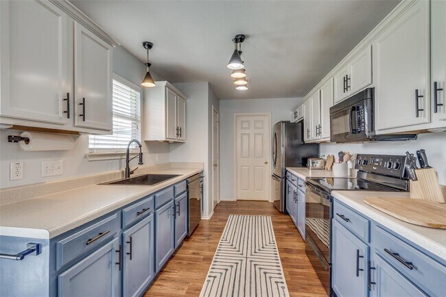 Foto del edificio - 13240 High Sierra St