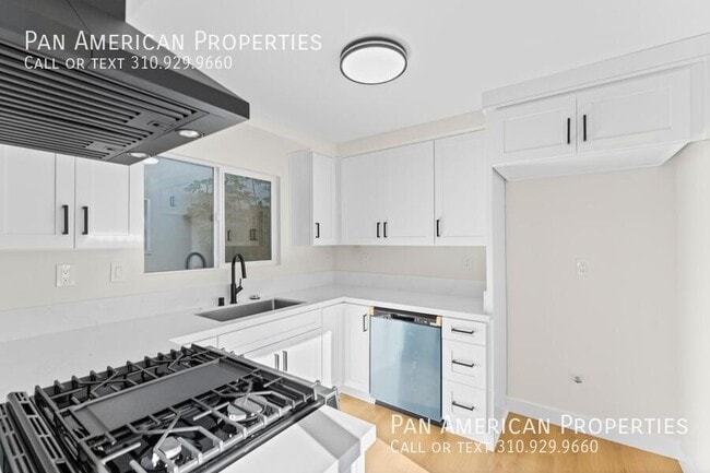 Foto del edificio - 16566 Alliance Ave