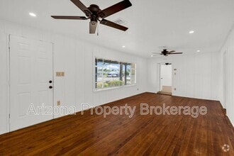 Building Photo - 2335 W Morten Ave