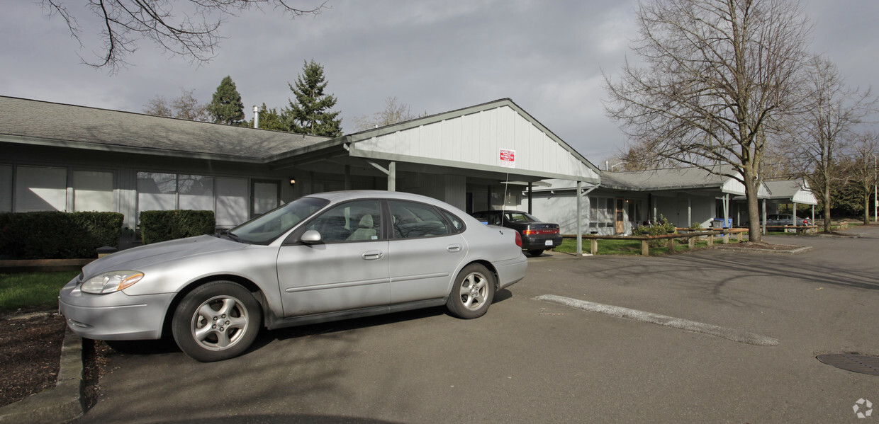 Building Photo - Fircrest Apartments