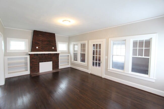 Building Photo - New On The Market!! Will not last long at this price. Better Hurry!!