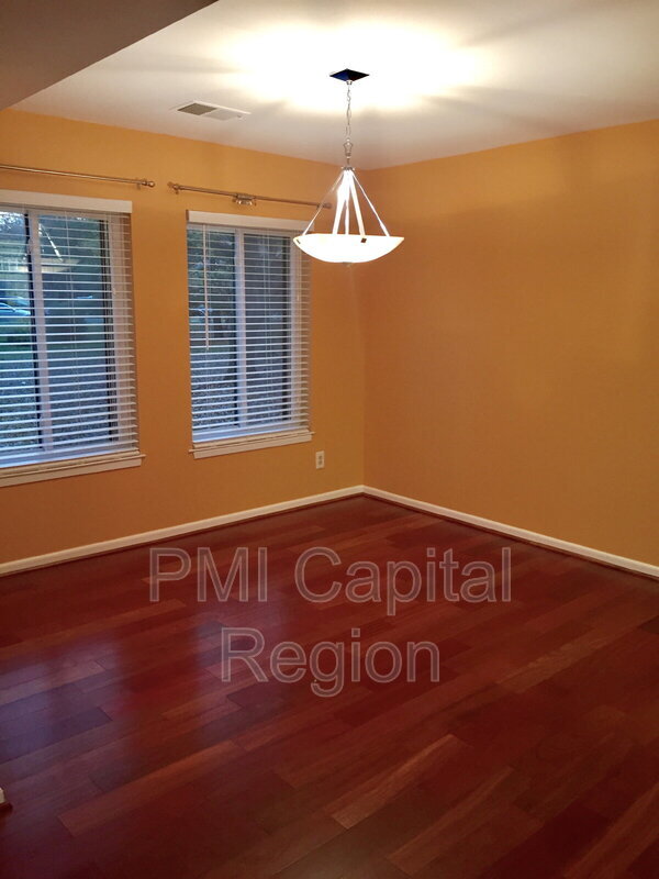 Foto del edificio - 5805 Edson Ln