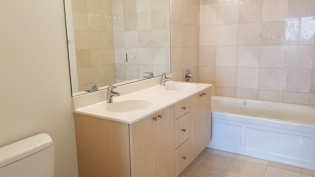 Building Photo - 235 W Van Buren St