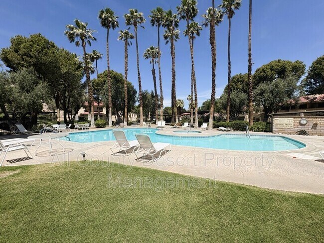 Foto del edificio - 2809 N Los Felices Rd