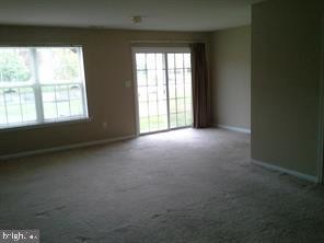 Building Photo - 77 Tailor Ln