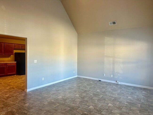 Foto del edificio - 2 bed, 2 bath townhome in Calera