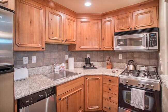 Foto del edificio - Villa 3080 1 Bed 1 Bath Full Kitchen