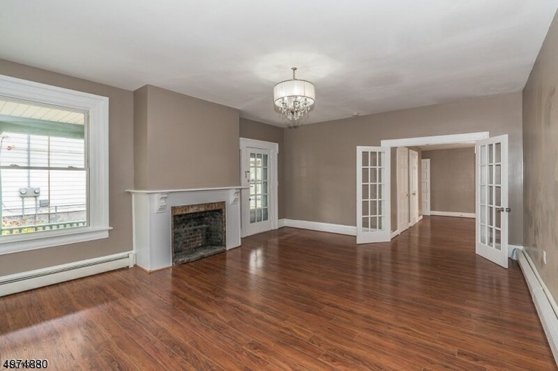 380 Seminary Ave, Rahway, NJ 07065 Room for Rent in Rahway, NJ