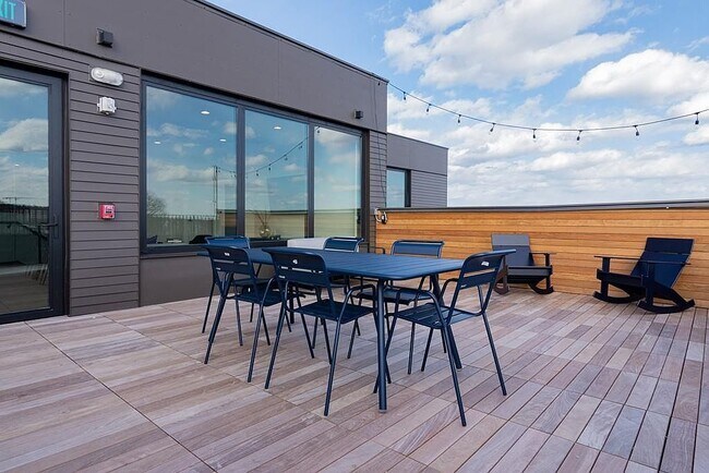Foto del edificio - 57 Quincy Shore Dr