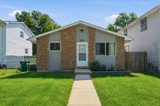 Building Photo - 3003 Gilboa Ave