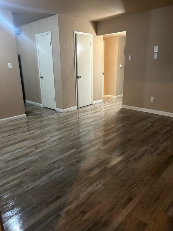 Foto del edificio - 3215 Clarksville St
