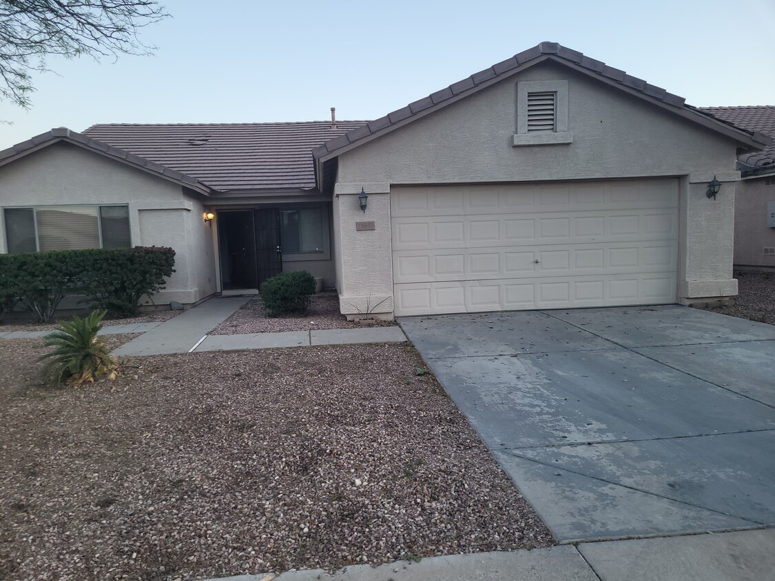 Foto principal - 13849 W Cottonwood St