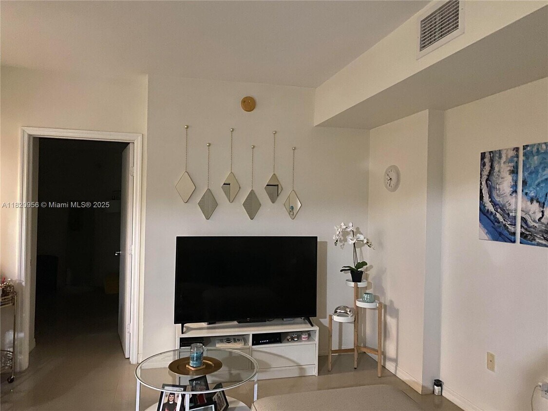 Foto principal - 1 Glen Royal Pkwy