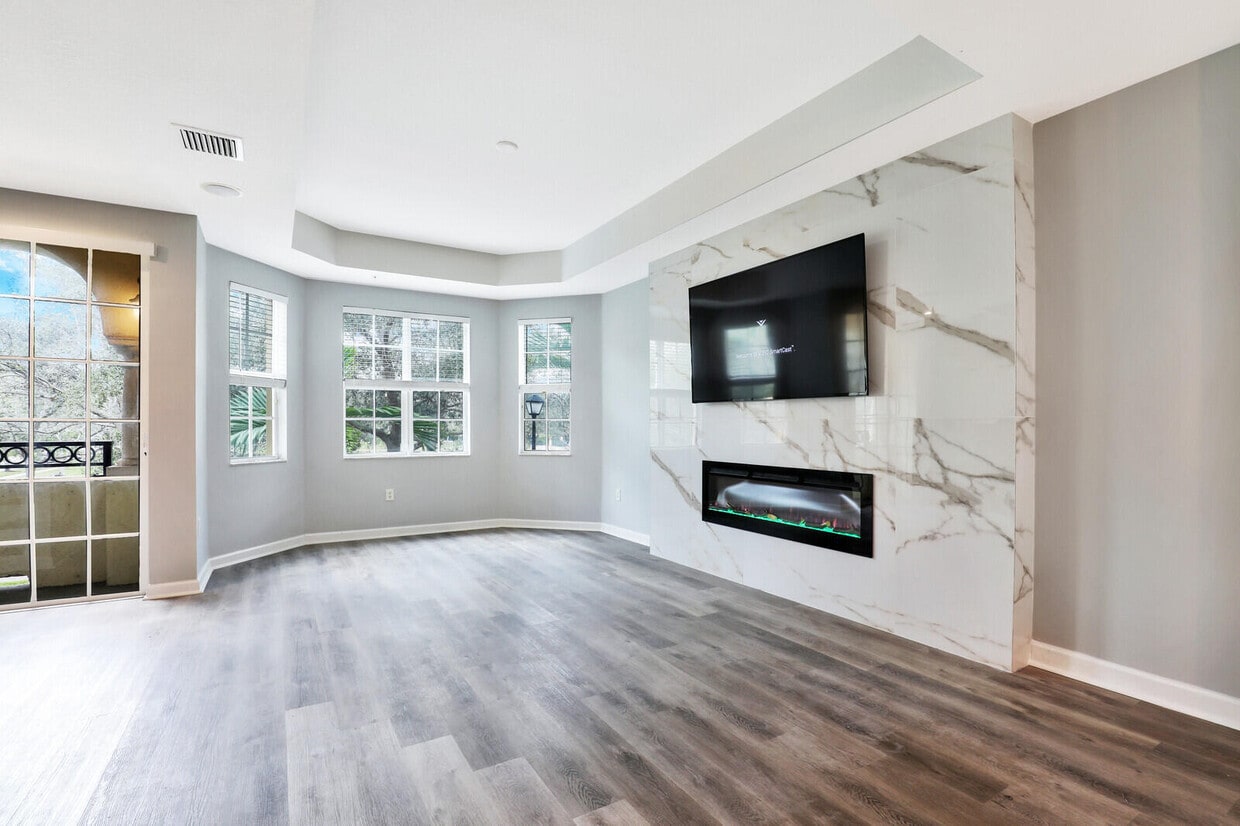 Primary Photo - 2425 San Pietro Cir