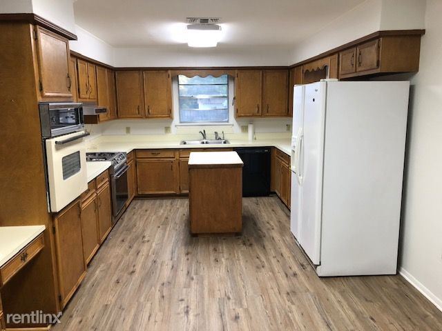 Building Photo - 3 br, 2 bath House - 1816 E Pass Rd
