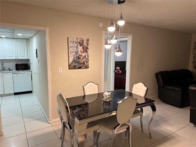 Foto del edificio - 17530 NW 68th Ave