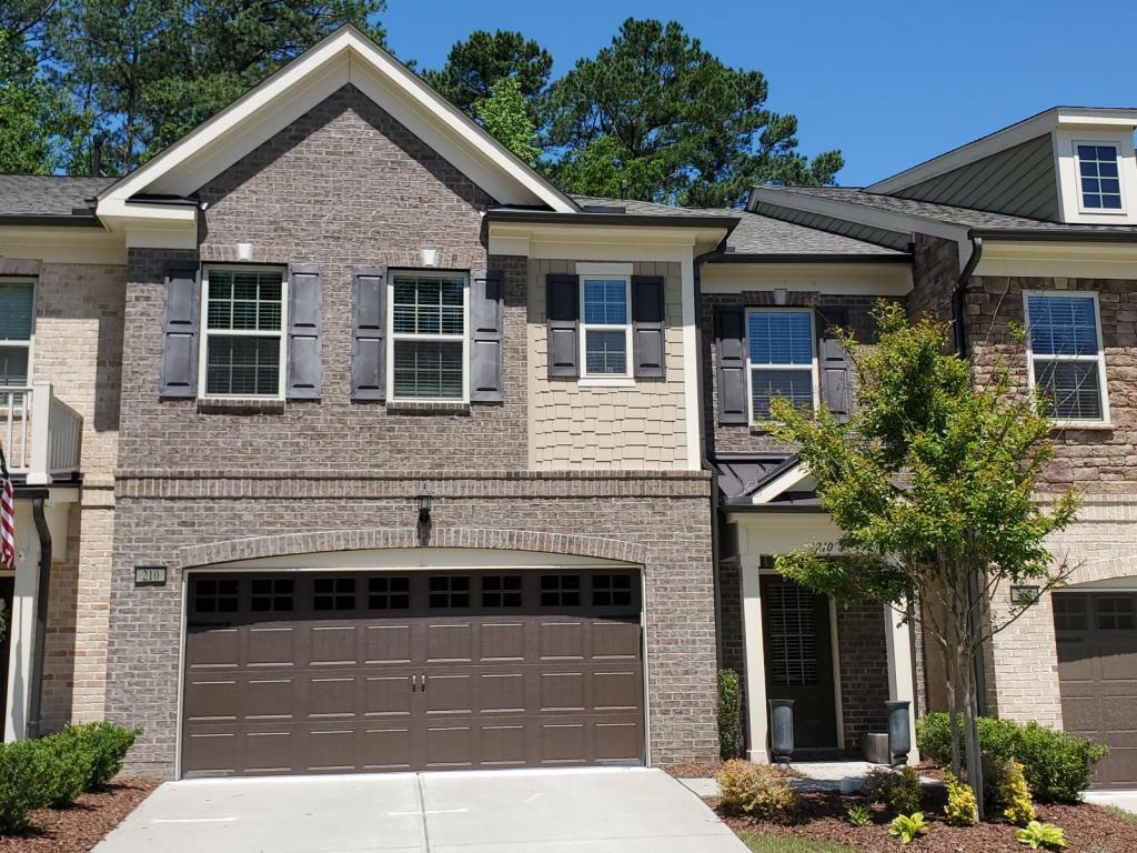 Photo - 210 Daymire Glen Ln