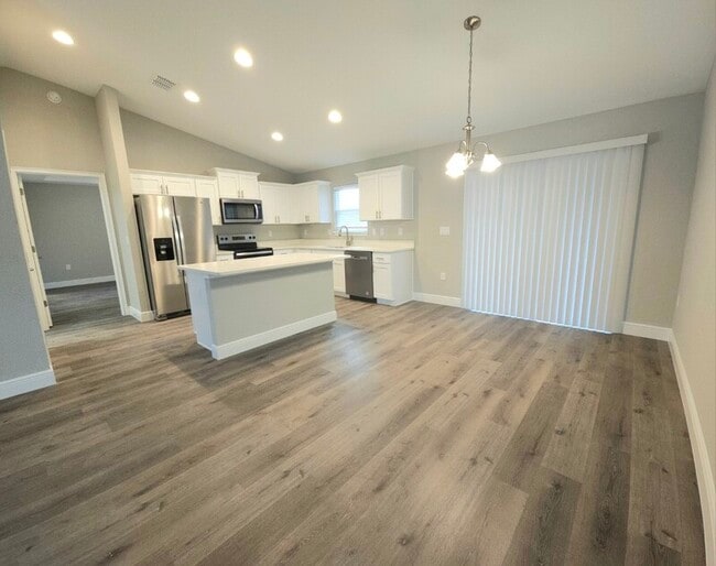 Building Photo - 262 Locust Pass