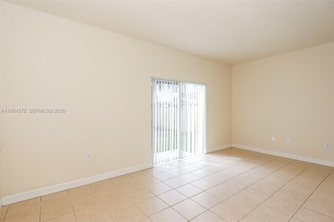 Foto del edificio - 15464 SW 18th Ln