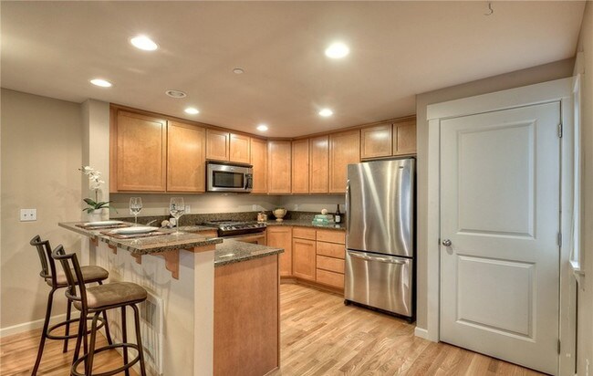 Foto del edificio - 2121 N 113th St