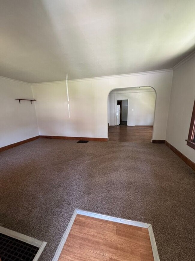Foto del edificio - 4205 Hoagland Ave