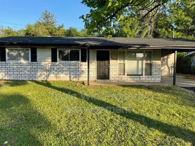 Photo - 2014 Wilbert Dr House