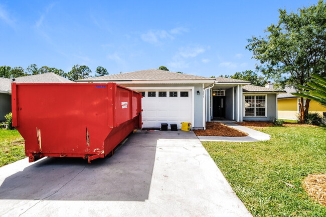 Building Photo - 7686 Fawn Lake Dr S
