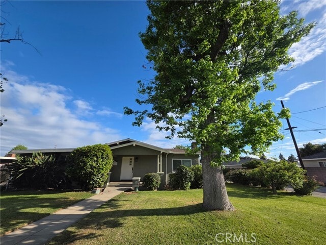 Building Photo - 9556 E Live Oak Ave