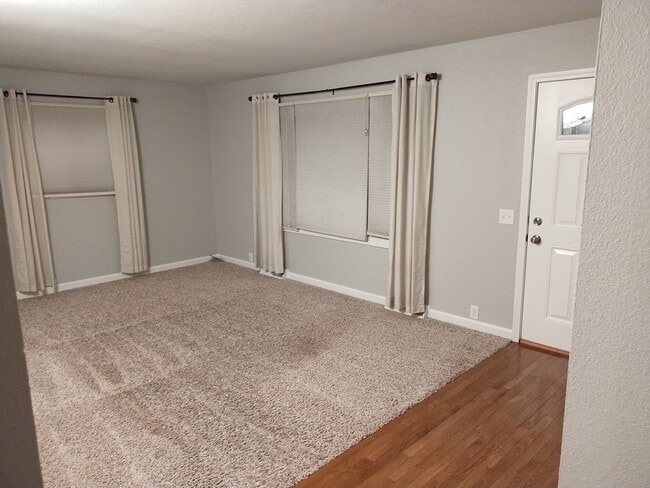 Foto del edificio - 2664 Miller St