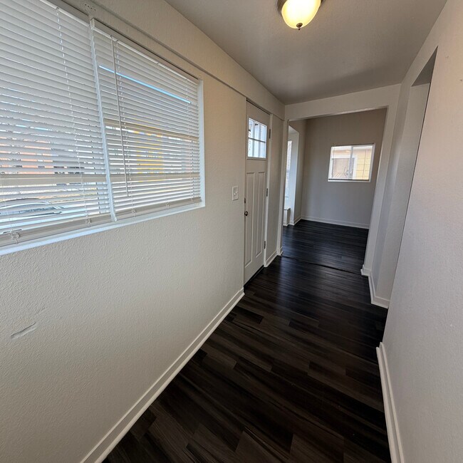 Foto del edificio - 114 9th Ave