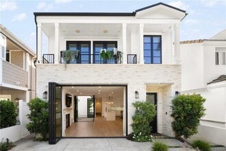 Building Photo - 616 Acacia Ave