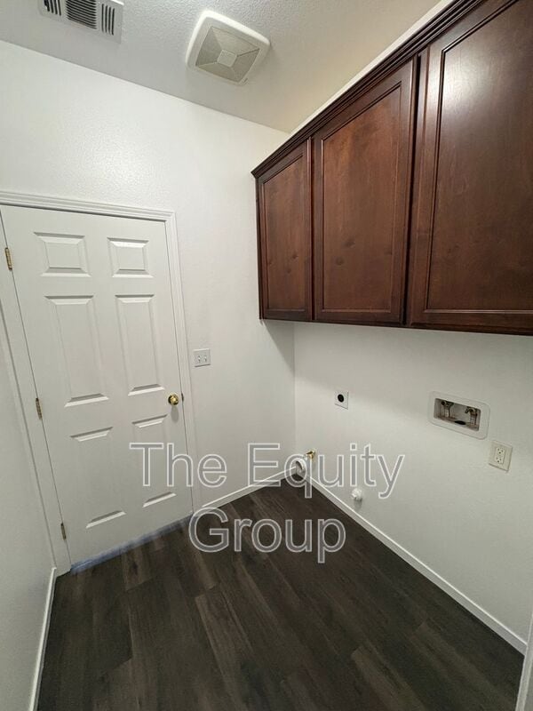 Building Photo - 30910 Jackrabbit St