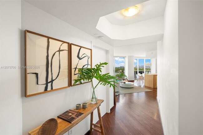 Foto del edificio - 4779 Collins Ave