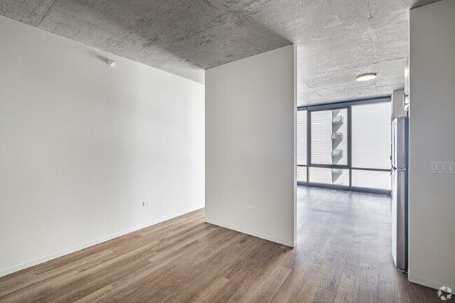 Building Photo - 48 E 14th St
