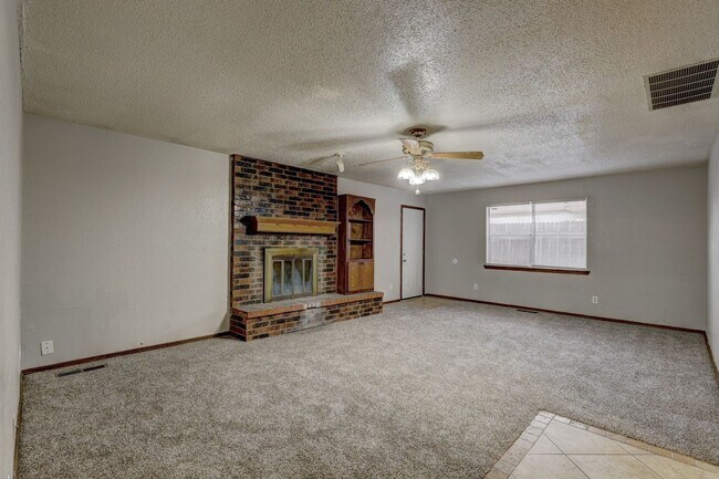 Foto del edificio - 3 bed 2 bath home in Moore, Ok
