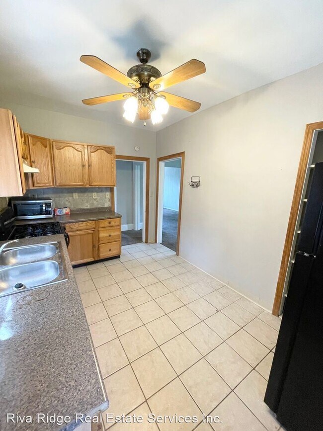 Foto del edificio - 3 br, 1 bath House - 1405 Fallowfield Ave
