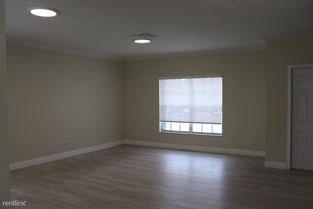 Primary Photo - 3 br, 2.5 bath Townhome - 16226 Emerald Co...
