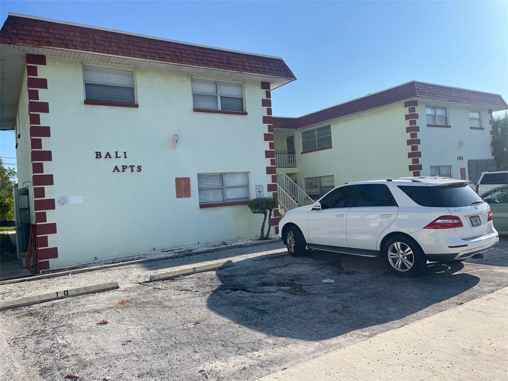 Foto principal - 105 11th Ave