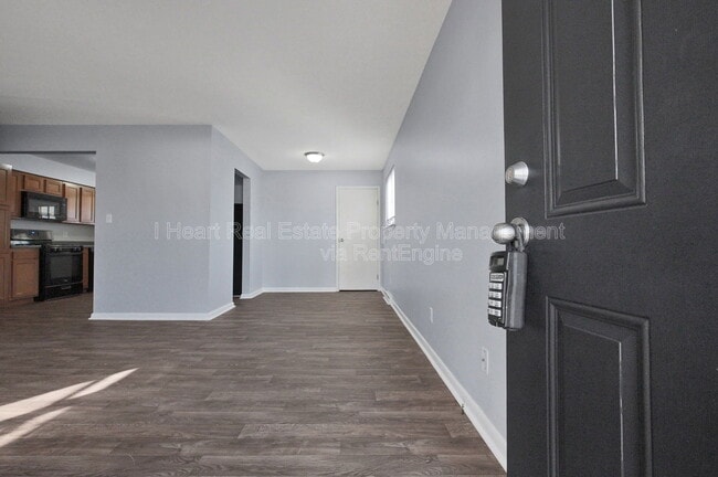 Building Photo - 472 Buena Vista Ave