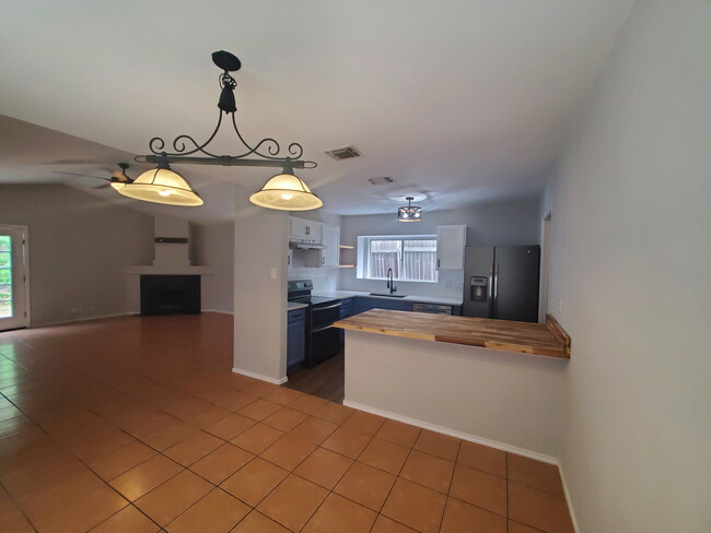 Foto del edificio - 7729 Ridge Mist Dr