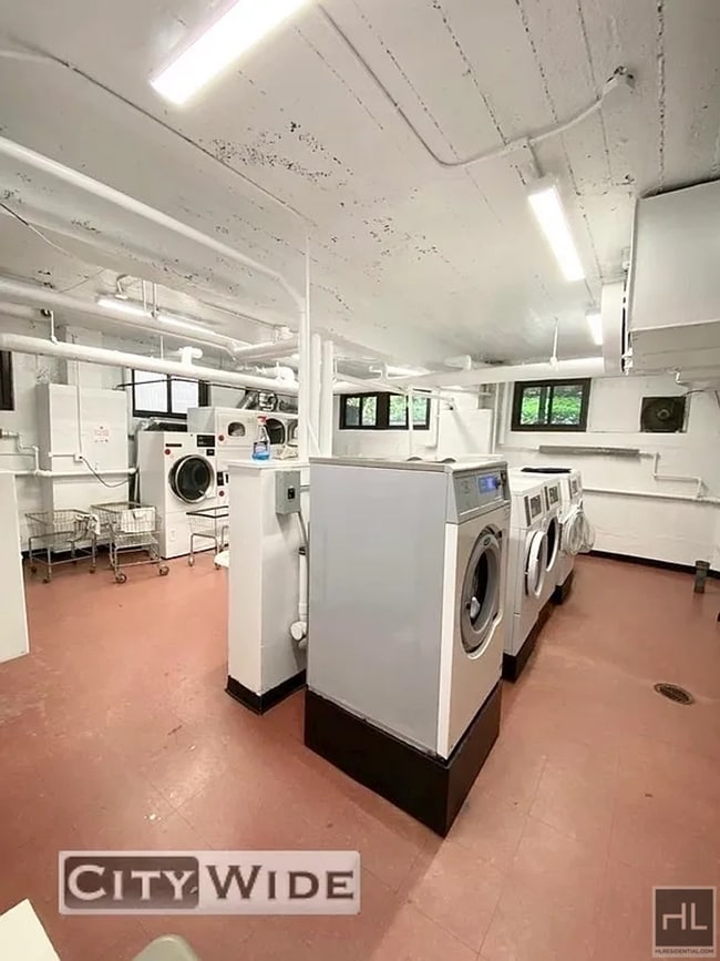 Foto del edificio - EAST 69 STREET